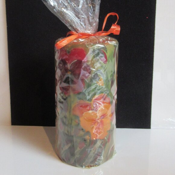 Pansy's on Green background, Pillar Candle, Hand Painted, Helen Radok, Nature - Picture 2 of 3